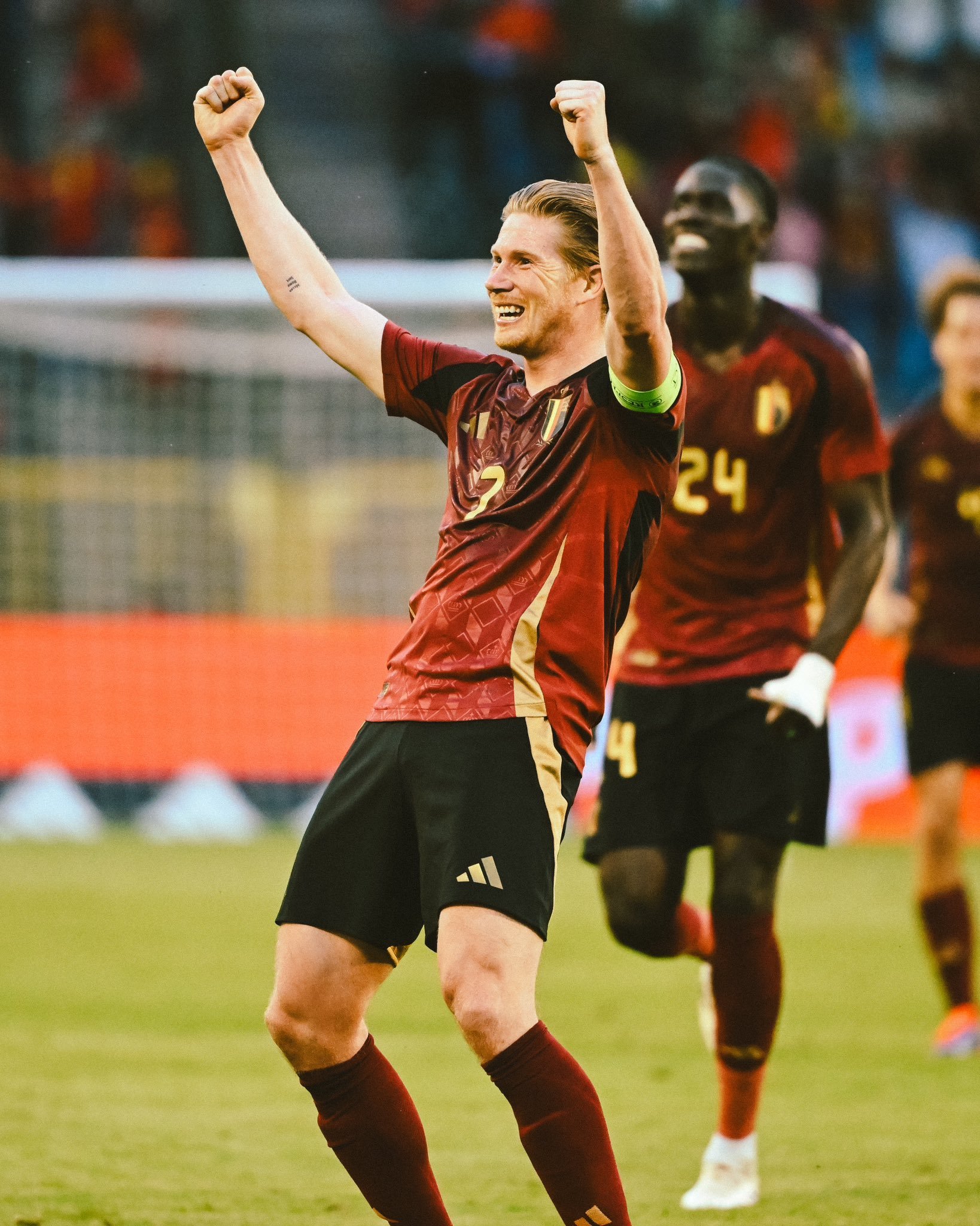 德布劳内关键节点势不可挡，利物浦带队取胜！